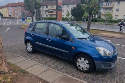 Ford Fiesta 90.100 km 2.200 &euro; Rüsselsheim 65428