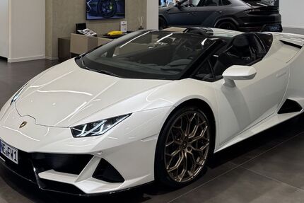 Lamborghini Huracán 12.900 km 330.640 &euro; Grevenbroich 41516
