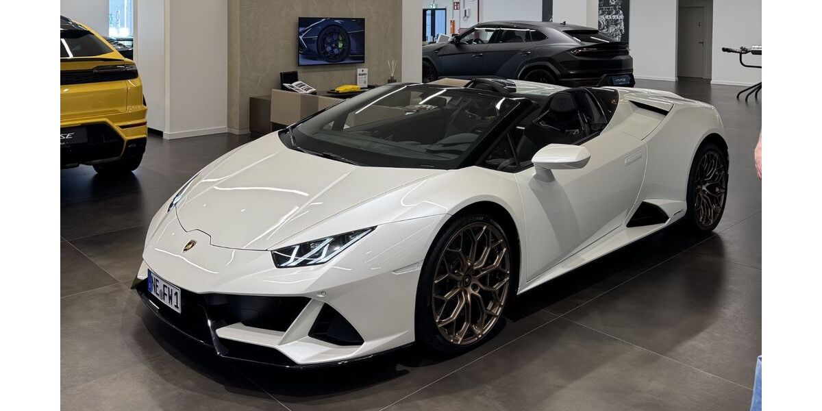 Lamborghini Huracán 12.900 km 330.640 &euro; Grevenbroich 41516