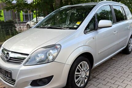 Opel Zafira 206.000 km 2.299 &euro; Lübeck 23560