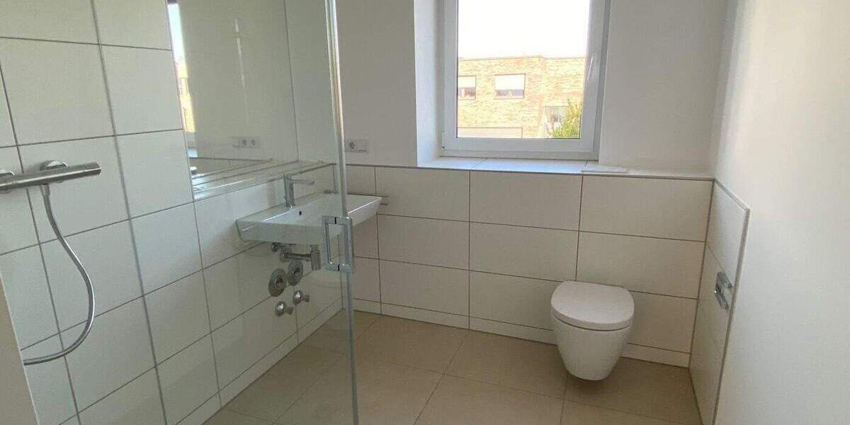 Mietwohnung im 1. OG mit Balkon und Aufzug - in Nettetal-Lobberich 2 zimmer