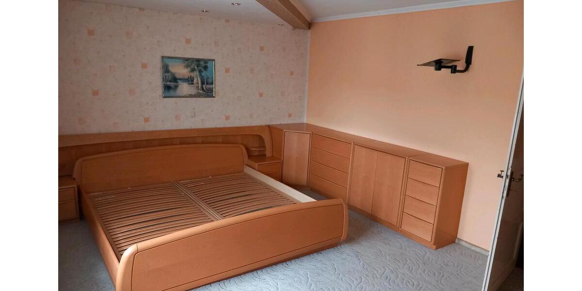 Bauernhaus, Landhaus Gröditz - 7 Zimmer, 280 m&sup2;, 210.000&euro; | Angebot:27245475