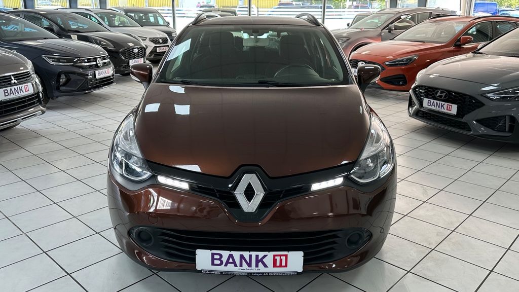 Renault Clio 140.485 km 6.990 &euro; Schwentinental 24223