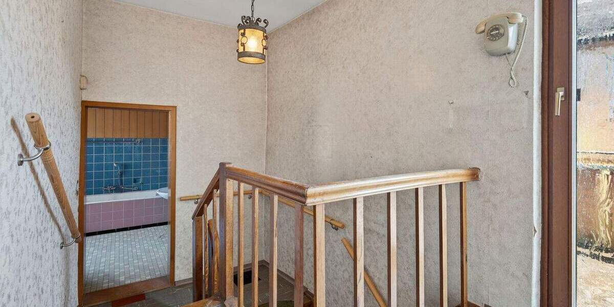 Charme der 50er trifft Raum für Ihre Ideen - Doppelhaushälfte mit großem Garten in Odenheim 3 zimmer