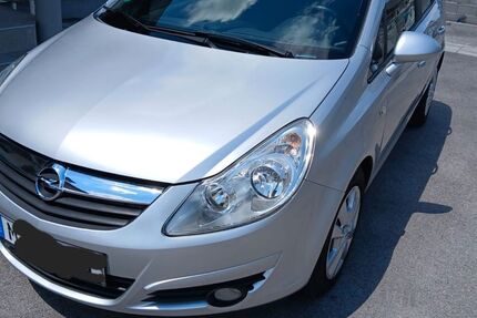 Opel Corsa 159.400 km 2.600 &euro; München 80807