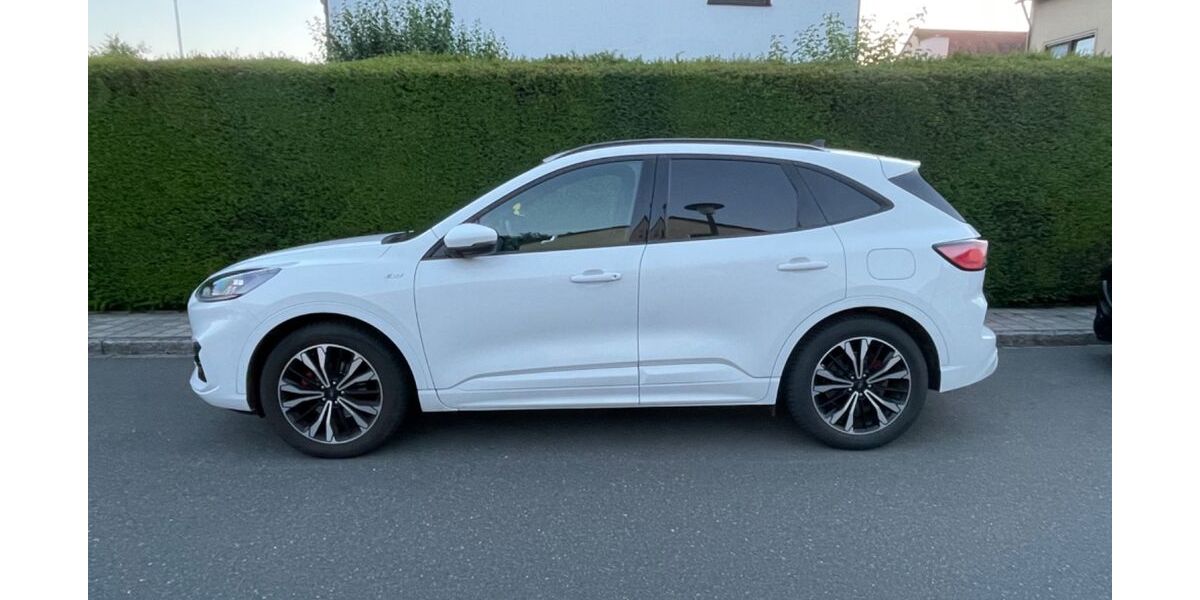 Ford Kuga 75.000 km 17.990 &euro; Obermichelbach 90587