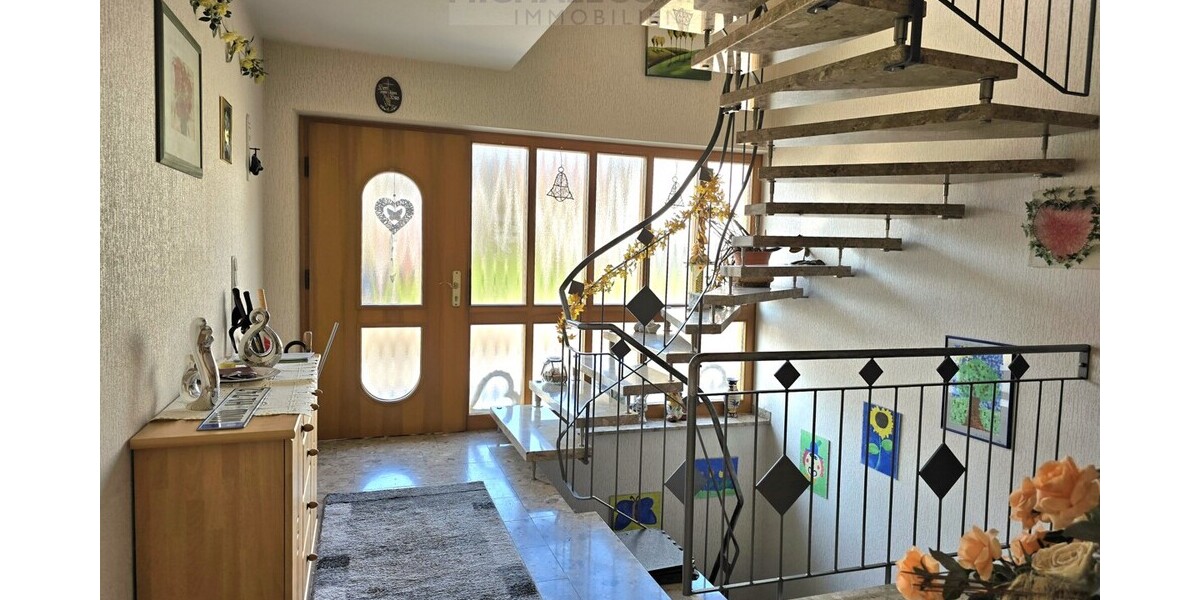 Attraktives Einfamilienhaus mit möglicher Einliegerwohnung - Reihenendhaus Tholey | Angebot:27010355