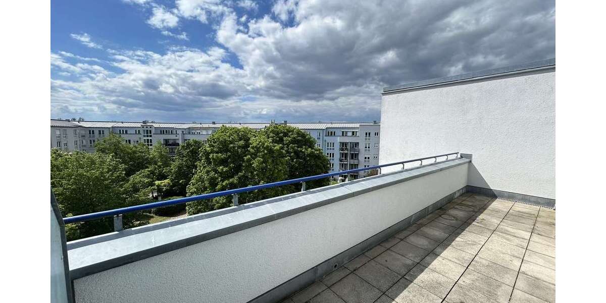 Sofort frei - Dachterrassen-Wohnung, 2 Zi. plus Wohnküche (Erbpacht) - Dachgeschoßwohnung München Bogenhausen | Angebot:26714706