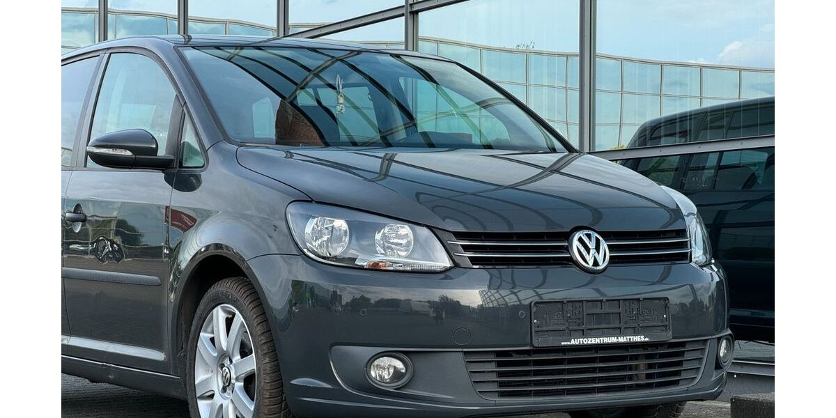 VW Touran 139.411 km 7.489 &euro; Mönchengladbach 41068