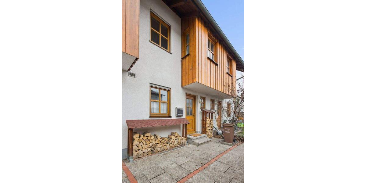 modernes Reihenmittelhaus mit Kamin und Platz für die ganze Familie 5 zimmer