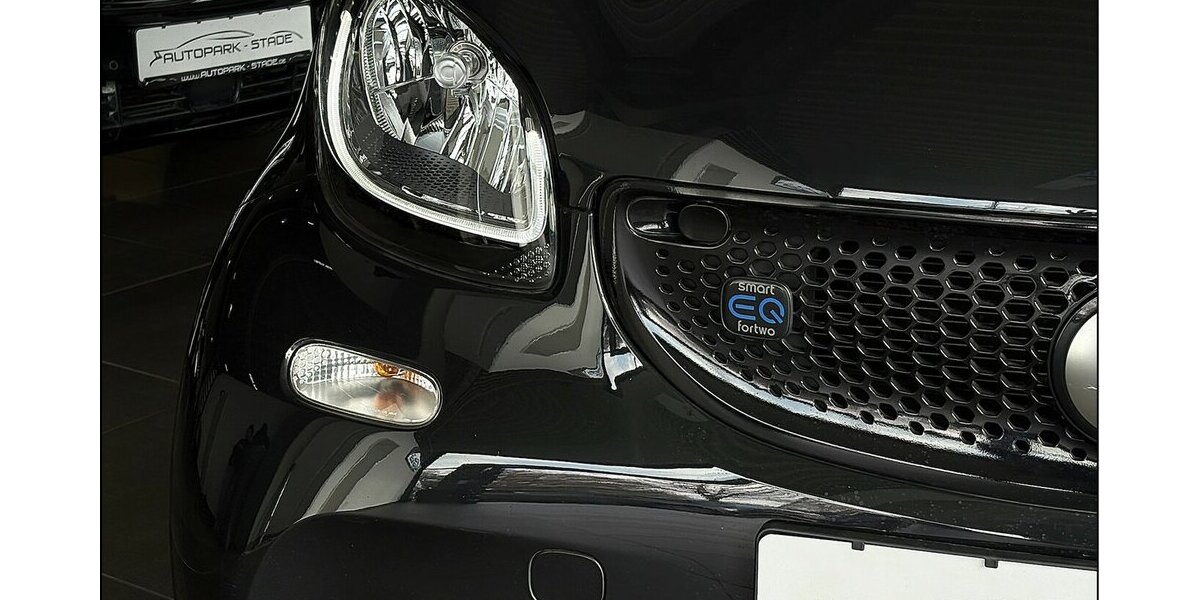 Smart ForTwo EQ prime LED Tempomat Pano Aut. Assist 58.000 km 9.490 &euro; Stade 21682