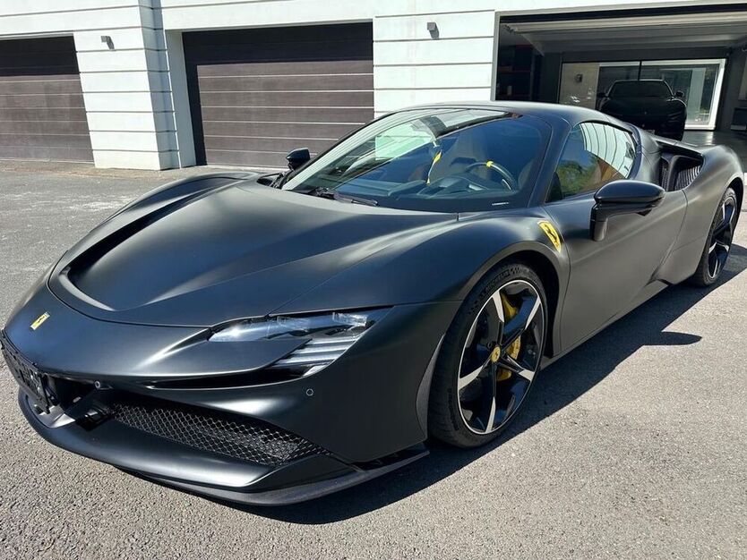 SF90