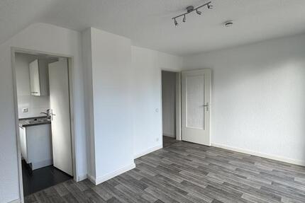 Modernisierte 1,5 -Zimmer-Wohnung mit ca. 36 m² Wohnfläche in zentraler Lage von Seevetal-Maschen zimmer