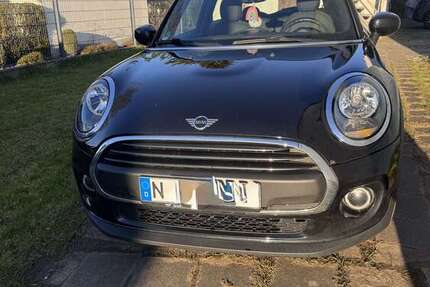 Mini One 87.386 km 12.800 &euro; Nürnberg 90455