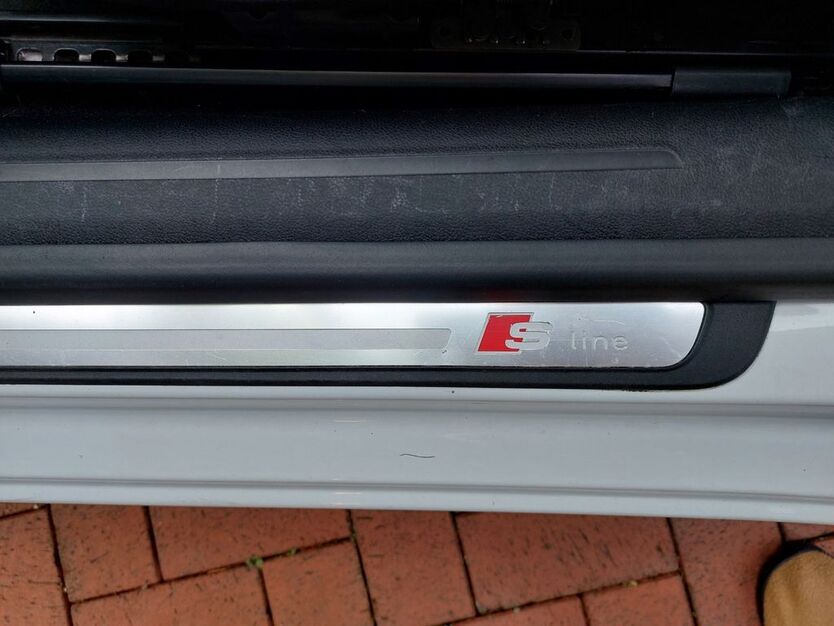 Audi A5 137.400 km 11.500 € Wolfsburg 38448