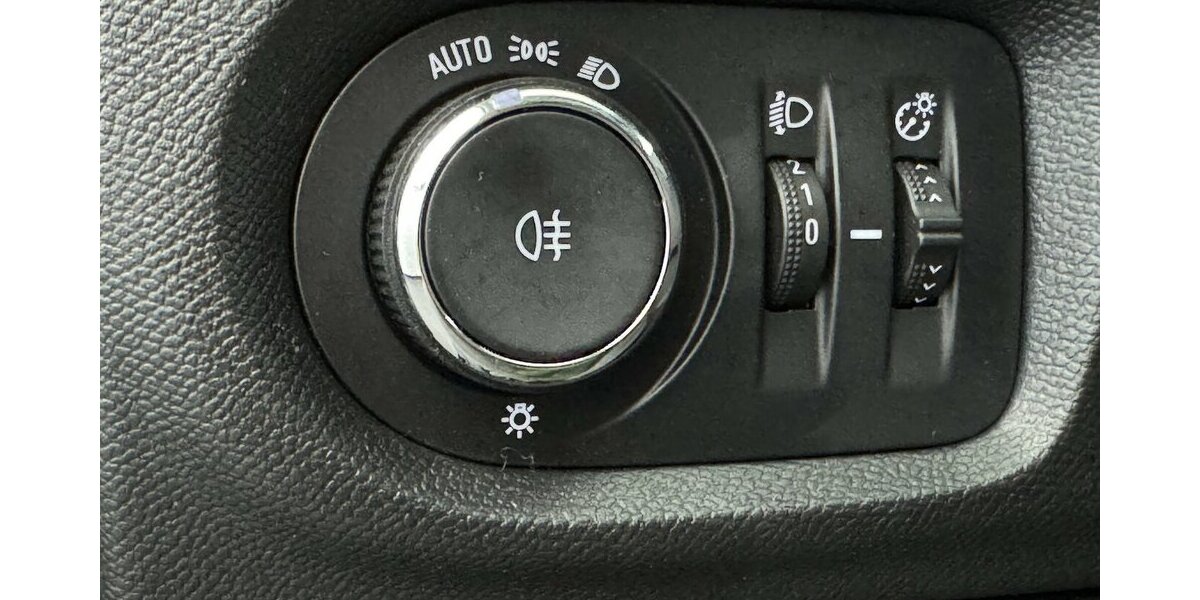 Opel Corsa e Edition 136 50 KWh Carplay 42.700 km 12.880 &euro; Lich 35423