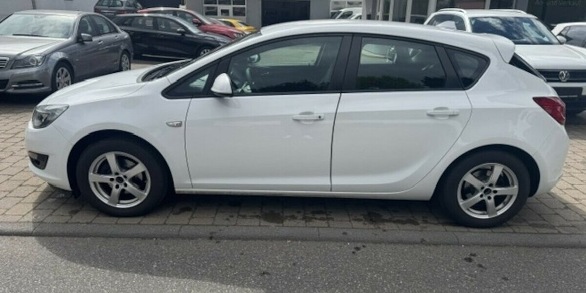 Opel Astra J 1.6 Lim. 5-trg. Selection 165.210 km 3.990 &euro; Neckarsulm 74172