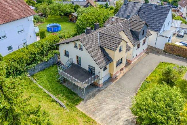 Einfamilienhaus Solms Oberndorf - 7 Zimmer, 224 m&sup2;, 400.000&euro; | Angebot:25662020