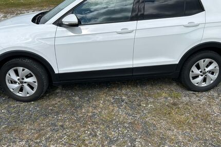 VW T-Cross 23.712 km 22.500 &euro; Hinte 26759