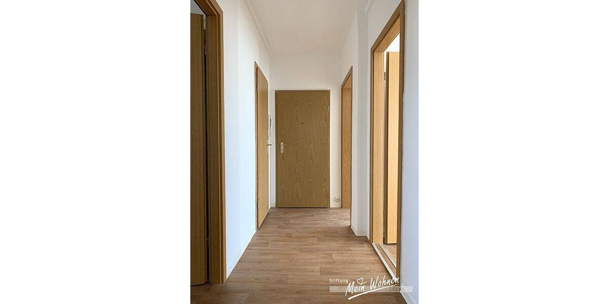 Etagenwohnung Bad Dürrenberg - 4 Zimmer, 76 m&sup2;, 490&euro; | Angebot:26879010