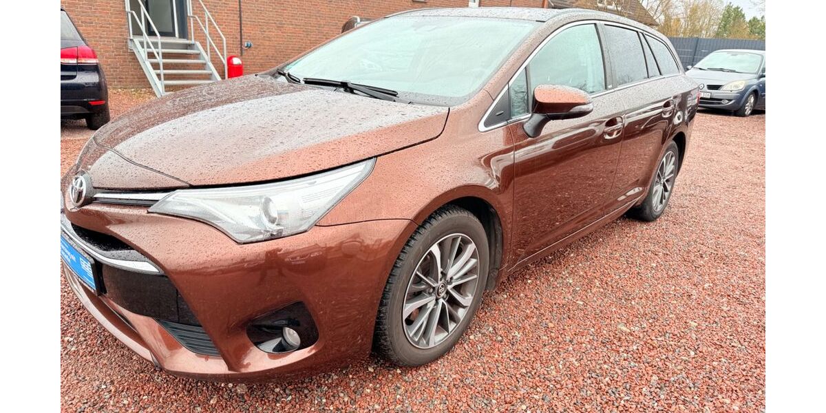 Toyota Avensis 167.100 km 9.599 &euro; Delmenhorst 27755