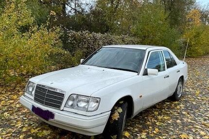 Mercedes-Benz 220 85.000 km 10.500 &euro; Seehausen 82418