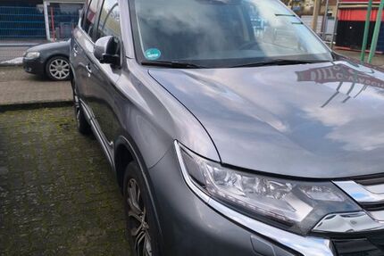 Mitsubishi Outlander 93.000 km 17.900 &euro; Bremen 28307