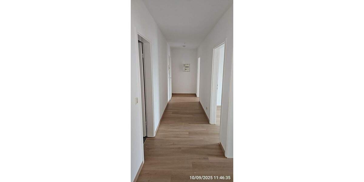 Etagenwohnung Magdeburg Sudenburg - 3 Zimmer, 66 m&sup2;, 585&euro; | Angebot:26243700