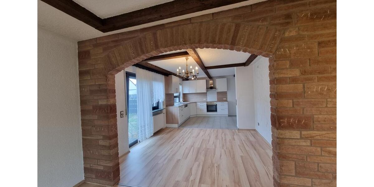 IK|Modernes Wohnen auf zwei Etagen – 5-ZKB-Maisonette in Hütschenhausen 5 zimmer