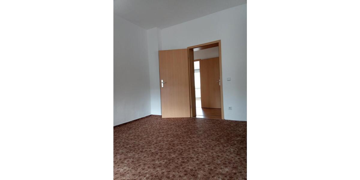 Hochparterre Stollberg (Erzgebirge) - 3 Zimmer, 82 m&sup2;, 476&euro; | Angebot:26122957