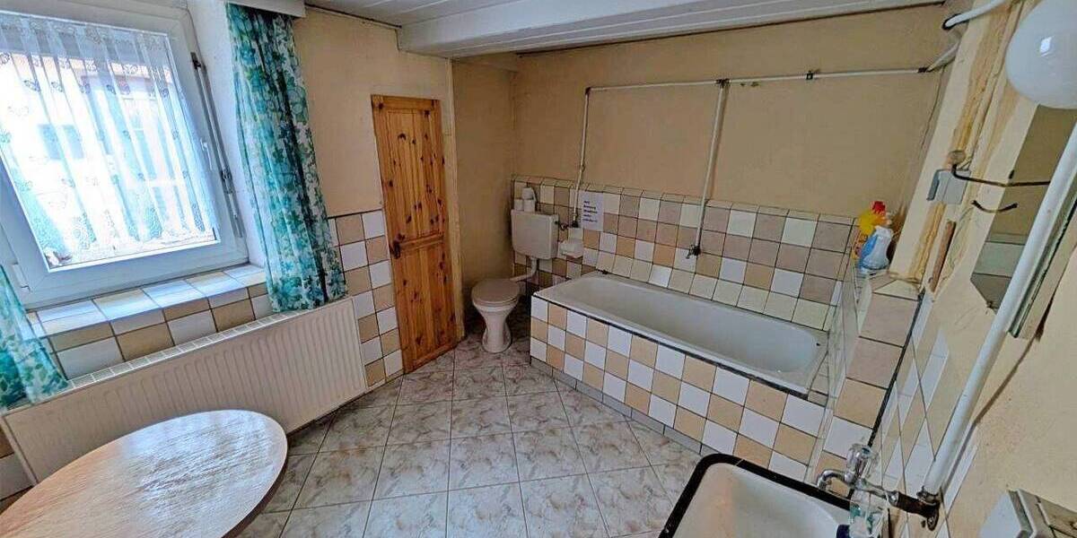 Einfamilienhaus Hildburghausen Weitersroda - 4 Zimmer, 110 m&sup2;, 49.000&euro; | Angebot:25679339