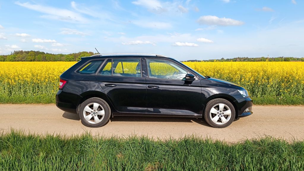 Skoda Fabia 73.000 km 9.400 &euro; Brunnthal 85649