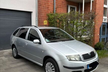 Skoda Fabia 268.100 km 2.350 &euro; Kiel 24118