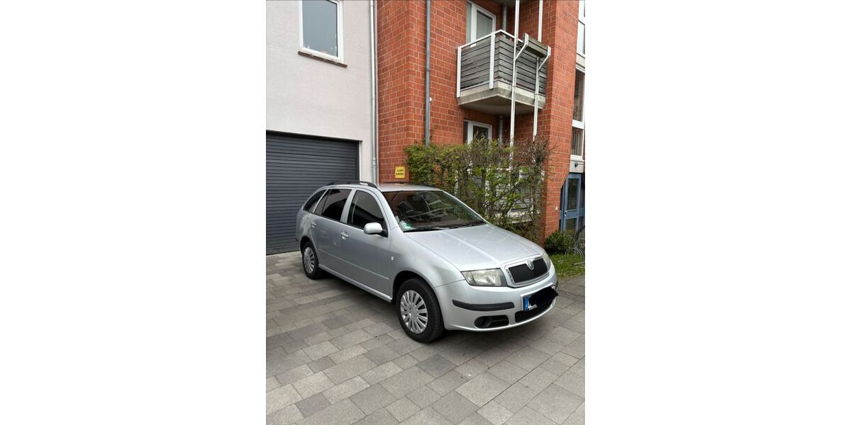 Skoda Fabia 268.100 km 2.800 &euro; Kiel 24118
