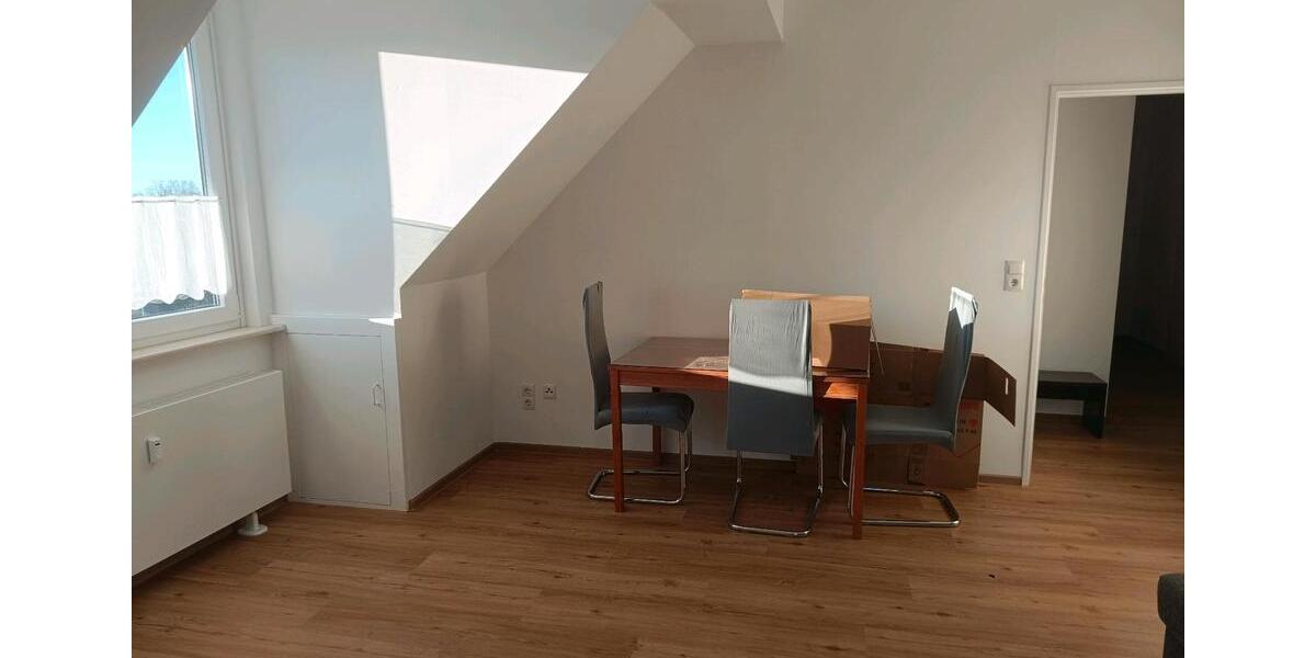 Dachgeschoßwohnung Braunschweig Wabe-Schunter-Beberbach - 3 Zimmer, 80 m&sup2;, 680&euro; | Angebot:25427725