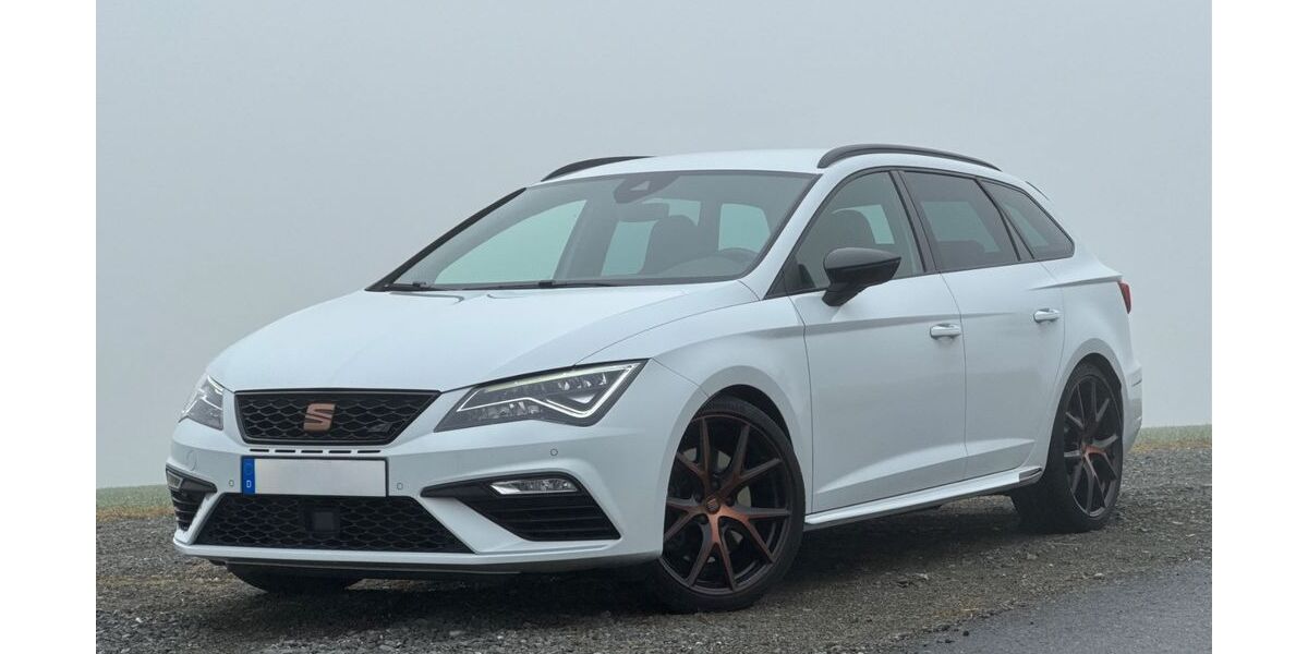 Seat Leon 19.500 km 31.990 &euro; Münchberg 95213