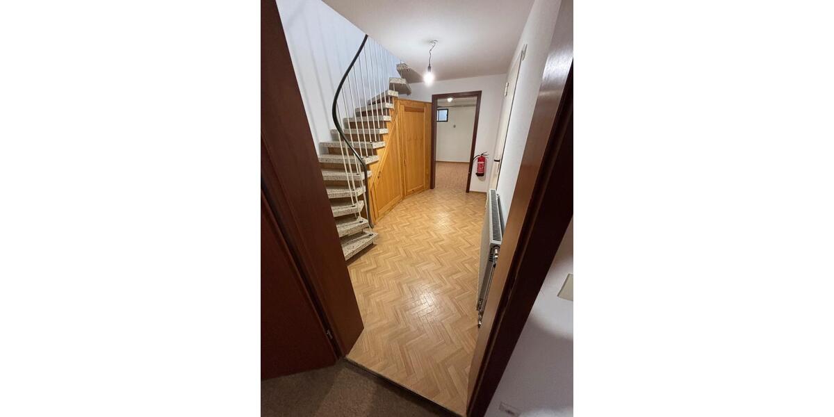 Reihenhaus Nürnberg Holzheim - 6 Zimmer, 120 m&sup2;, 1.600&euro; | Angebot:26048184