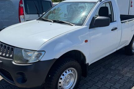 Mitsubishi L200 297.300 km 3.990 &euro; Lampertheim 68623