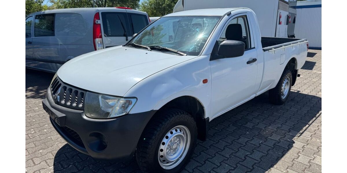 Mitsubishi L200 297.300 km 3.990 &euro; Lampertheim 68623