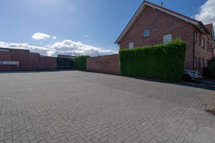 Moderne ca. 89 m² große Bürofläche in verkehrsgünstiger Lage von Südkirchen zimmer