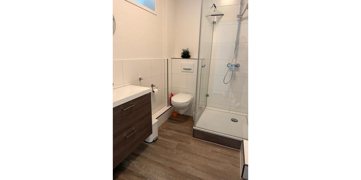 Einfamilienhaus Schleswig - 9 Zimmer, 257 m&sup2;, 2.250&euro; | Angebot:26458911