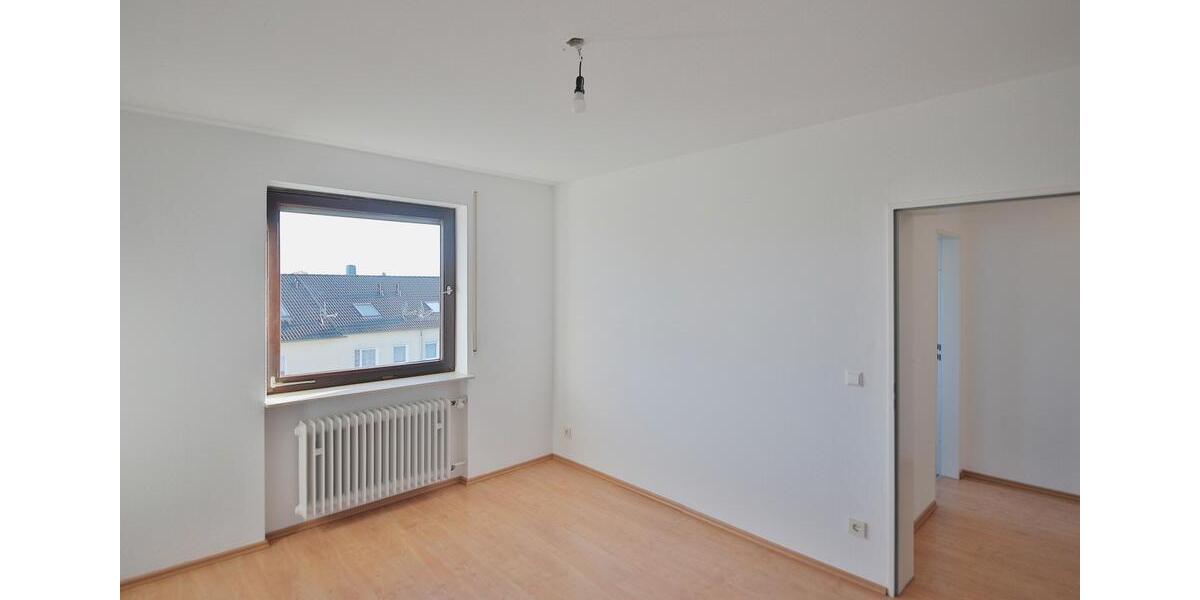 Doppelhaushälfte Pforzheim Büchenbronn - 5 Zimmer, 200 m&sup2;, 1.400&euro; | Angebot:23737073