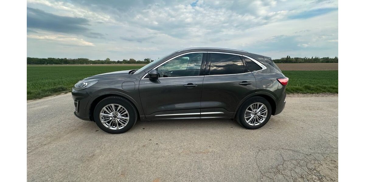 Ford Kuga 63.000 km 21.700 &euro; Otterstadt 67166