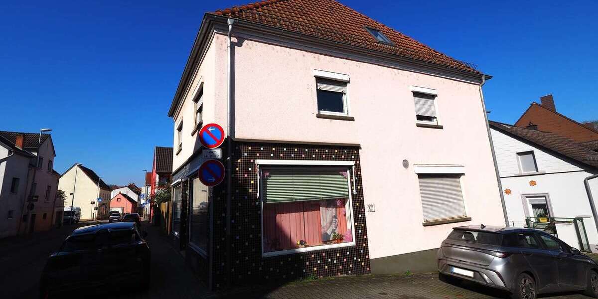 Einfamilienhaus Zweibrücken - 8 Zimmer, 140 m&sup2;, 190.000&euro; | Angebot:25591718