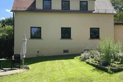 Kleines Einfamilienhaus mit großem Grundstück in guter Höhenlage von Rochwitz! 3 zimmer