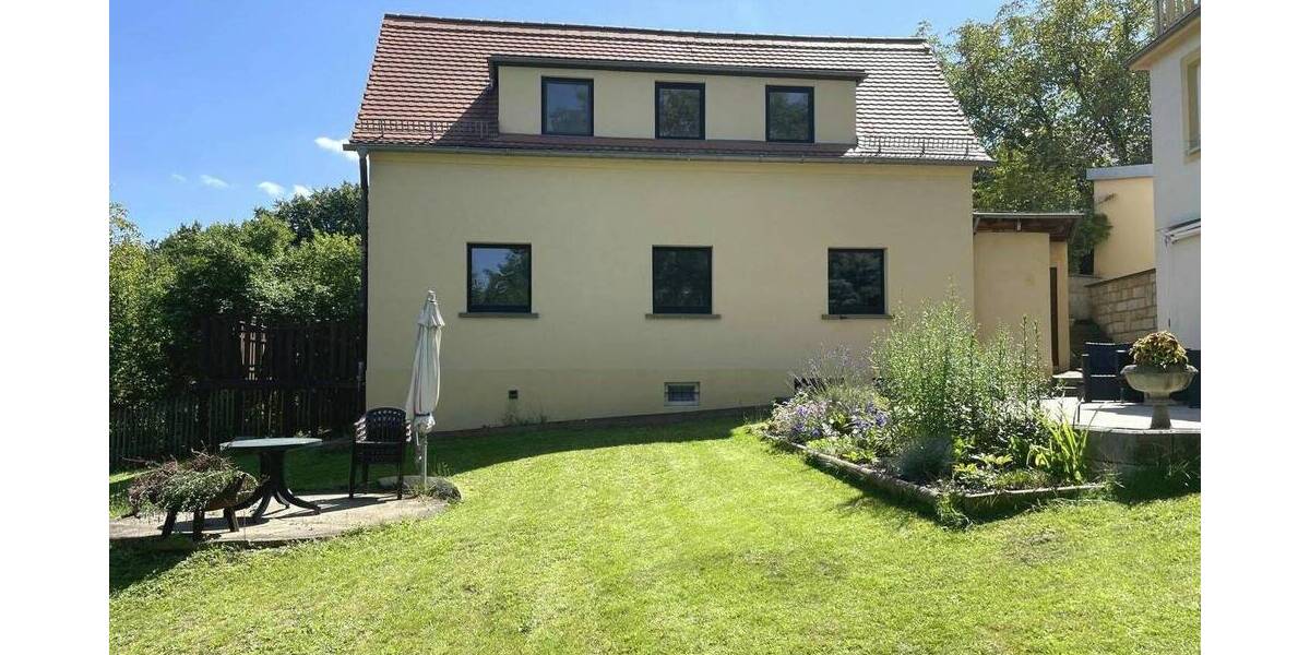 Kleines Einfamilienhaus mit großem Grundstück in guter Höhenlage von Rochwitz! 3 zimmer