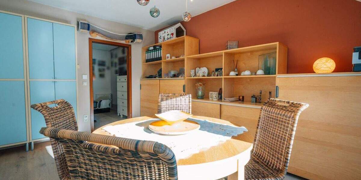 Etagenwohnung Velbert Nierenhof - 2 Zimmer, 74 m&sup2;, 189.000&euro; | Angebot:23954356