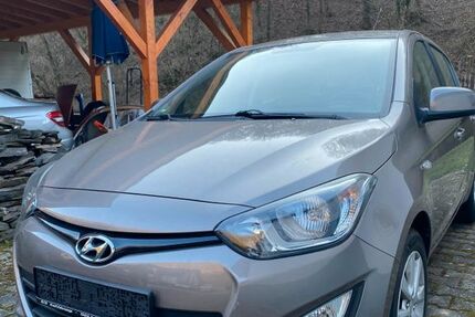 Hyundai i20 76.682 km 6.550 &euro; Bruschied 55606