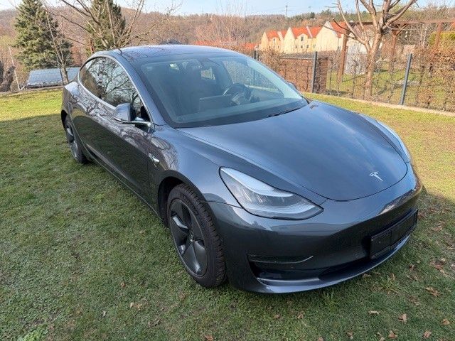 Tesla Model 3 66.402 km 22.400 &euro; Freital 01705