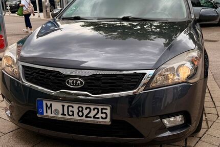 Kia ceed / Ceed 138.500 km 5.299 &euro; München 81673
